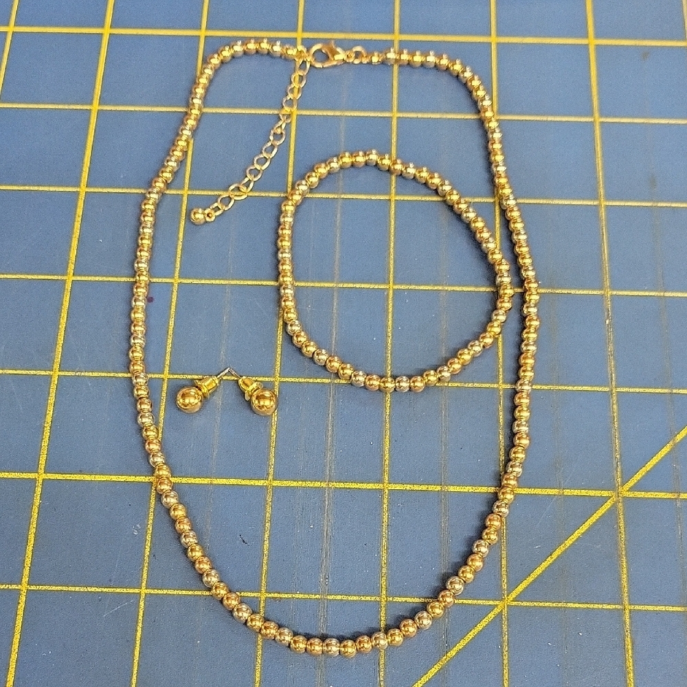 Carisma Gold & Silver Tone Beads 16" + 2" Necklace 7" Bracelet & Earrings Set
